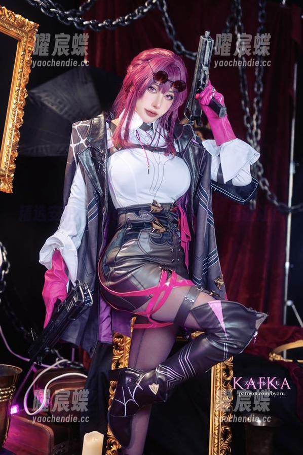 精选安柏：Byoru的写真合集，保证让你忍俊不禁