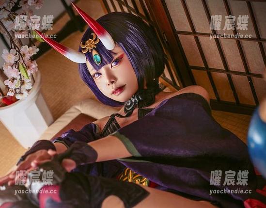 谁说围裙不能妩媚？Hachi小芭的NezukoApron写真图册让你重新定义“诱惑”！