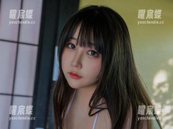 KANEKO_咔喵的最新一波秘书照片，你敢不敢看？（偷偷跳起来了！）