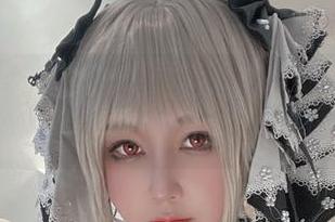 老实说，KANEKO咔喵的运动写真图册，更像是在炫耀柔韧性