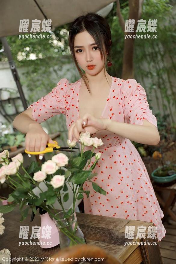 MFStar模范学院-佟蔓baby MFStar模范学院 - 佟蔓baby的连体衣写真集:穿上它,谁还需要脱呢?资源满载!