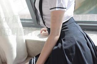 MFStar模范学院 – 白衬衫的神级穿法，慕羽茜证明照片和免费午餐其实是有可能的！