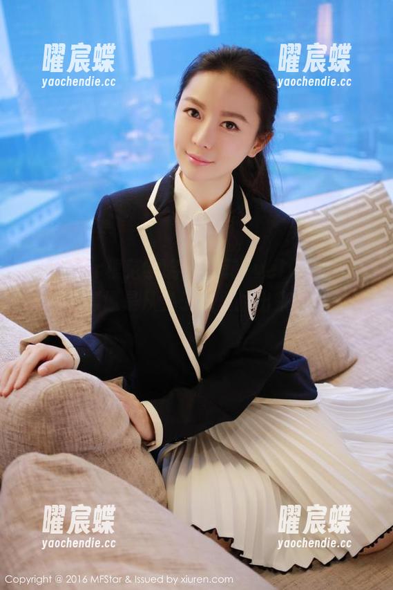 MFStar模范学院-艾莉Evelyn MFStar模范学院 - 艾莉Evelyn的私拍:可爱得像是从兔子洞里掉出来的小精灵。