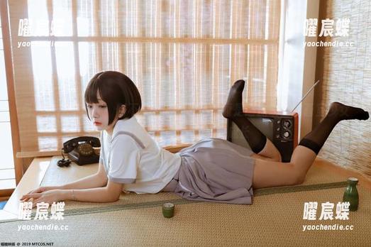 每一张都是情怀，倒不是上课的笔记，而是喵糖映画的画室少女制服套图让我想感叹成长