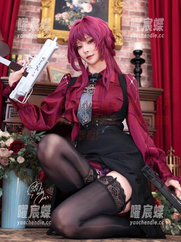 Machi马吉带来的修女图集，明明是个严肃题材，却好像其实很俏皮，有种荒唐的乐趣！