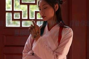 MiiTao蜜桃社 – 小魔女lily的制服合集，打破你对传统制服的刻板印象，谁说不能神奇？