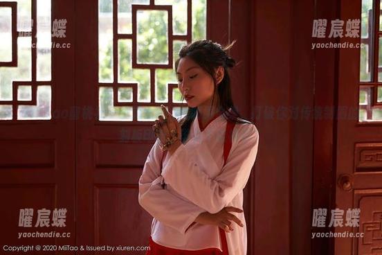MiiTao蜜桃社 - 小魔女lily的制服合集，打破你对传统制服的刻板印象，谁说不能神奇？