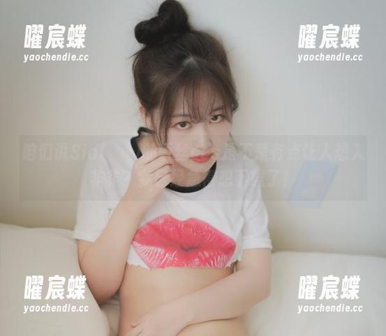 咱们说Sia(시아)的蕾丝cos是不是有点让人想入非非？我已经急得想下载了！