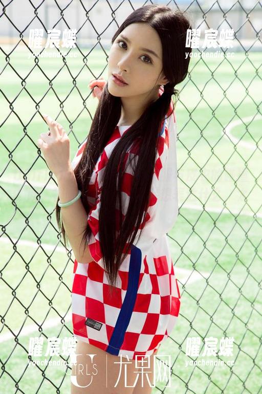 UGirls尤果网-禅叽zankii UGirls尤果网 - 图集中礼服与皮衣的碰撞,唉,禅叽zankii你到底想表达什么,太有趣了吧。