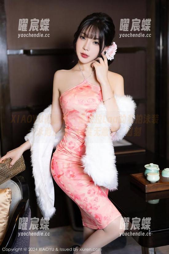 XIAOYU语画界-潘朵拉Laa XIAOYU语画界 - 潘朵拉Laa的私拍泳装:泳池边的“假装无意识”时刻