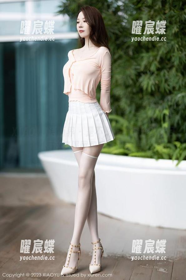 XIAOYU语画界-绯月樱 XIAOYU语画界 - 是不是有点过分?绯月樱这校服图包又撩又可爱