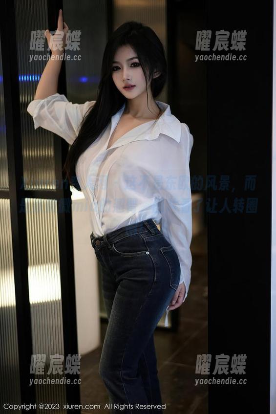 Xiuren秀人网 - 这不是东欧的风景，而是徐微微mia的翘臀，图片看了让人转圈圈！