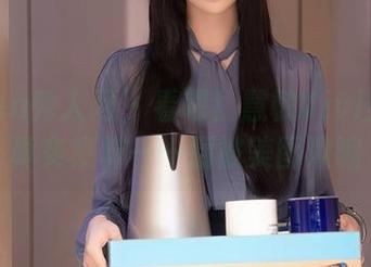 Xiuren秀人网 – 看吧！慧敏Vivi婚纱的真实模样——别被美图欺骗