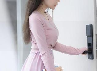 Xiuren秀人网 – 韩静安，这波免费写真设置的御姐气场太强了吧？