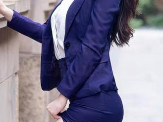 Xiuren秀人网 – 这就是黄歆苑的明亮浴室，写真更新，让我再看一眼？