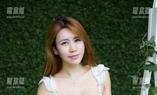 YouWu尤物馆-小尤奈 YouWu尤物馆 - 看小尤奈的夏天图包,勾起我忘却的乡愁?这是重温旧梦还是翻旧账?