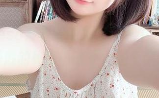 在nagesa魔物喵的裸足写真中，发现了脚底的秘密…哦不，是个谜！
