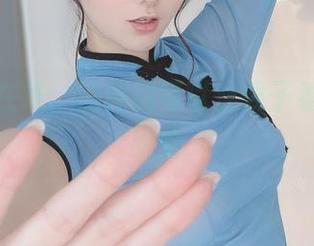 けん研在线，油亮到可以当镜子看自己，哈哈