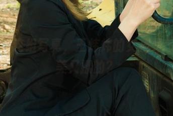 丽柜 – 这组写真，王炜炜的女孩是怎么又美又撩的？