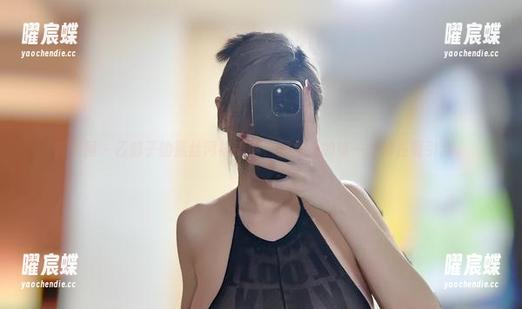 微密圈 - 乙醇子的黑丝网袜美图，图包里的每一帧都在吸引我。