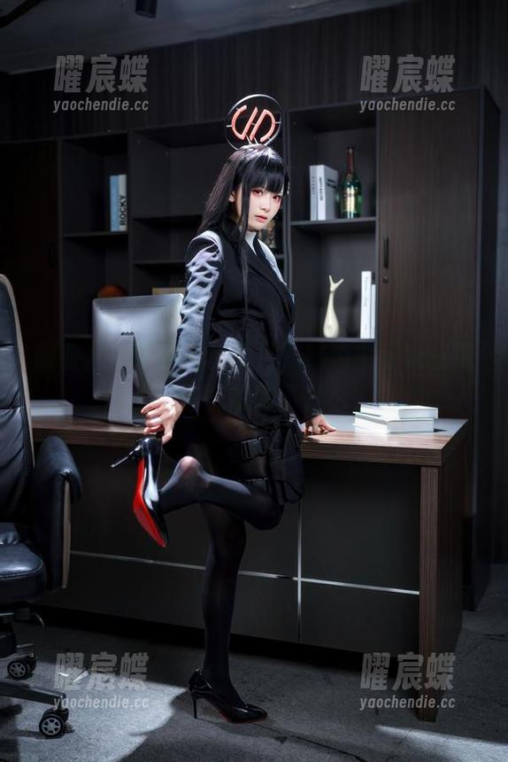 翻看九柒喵的肉丝照片，脑海中可以提现吗...等等想到了什么？