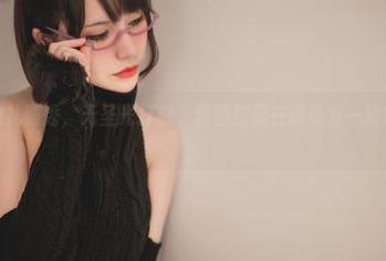 你十七鸽的礼服秀，无圣光打底，套图仿佛在诉说着一段微妙的浪漫。
