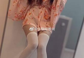 佳佳酱ovo的小熊比基尼，你们觉得可以叫做作品吗？在线纠结中。
