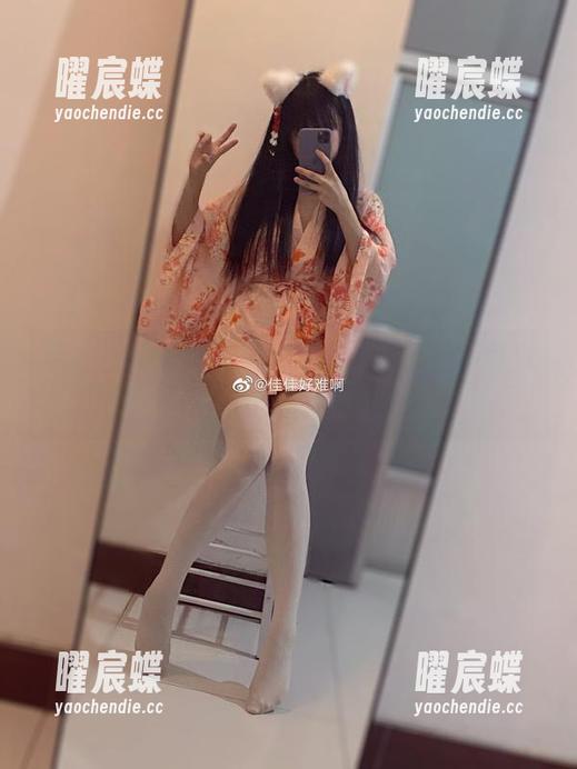 佳佳酱ovo的小熊比基尼，你们觉得可以叫做作品吗？在线纠结中。