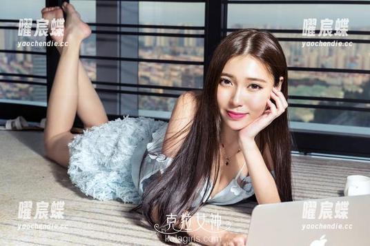 克拉女神 - 周迪在最新图包里穿着礼服，难以自拔，我可能要沉迷一阵子了。