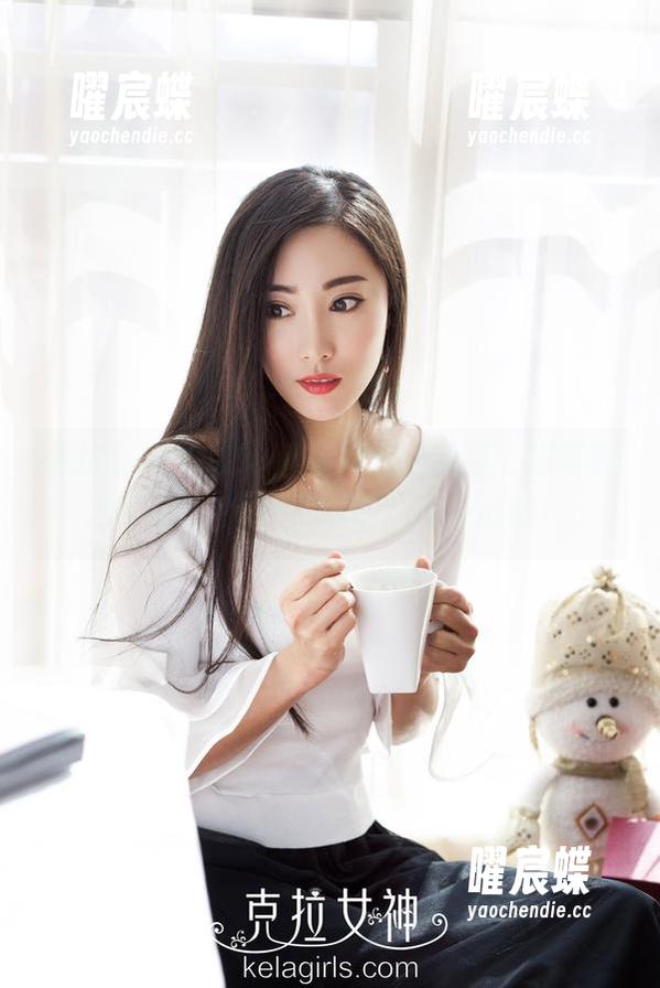 克拉女神 - 在薇薇的最新图册里，发现御姐的独特气质，不信？点开试试！