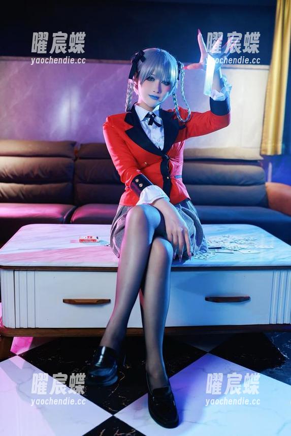 兔胖胖min的定制路易九世礼服，好像有点把我迷住了？