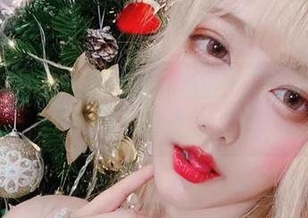 看，在线的啾小妍与原图里的清纯，即是梦想也是错觉。
