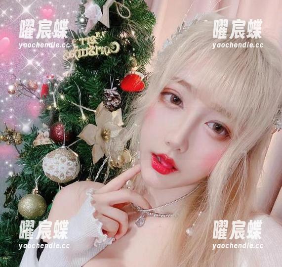 看，在线的啾小妍与原图里的清纯，即是梦想也是错觉。
