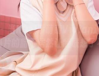 嗲囡囡 – 当K8傲娇萌萌Vivian遇上御姐，图片的暗示居然让我联想了不少