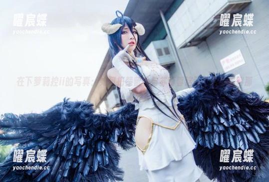 在下萝莉控ii的写真：如何把楚留香与苏蓉蓉这两个角色搞得那么微妙？
