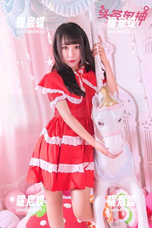 头条女神 - 郭婉婷的水手服写真——在海浪里，我只想说她就是个气质的水手结婚对象