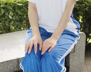 小众视觉 – 又是一个无法拒绝的小薯条学姐，网盘再满我也愿意。
