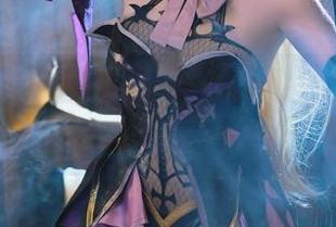 玛修侍者：小容仔咕咕咕w写真集分享，脑海里这是什么神仙组合？