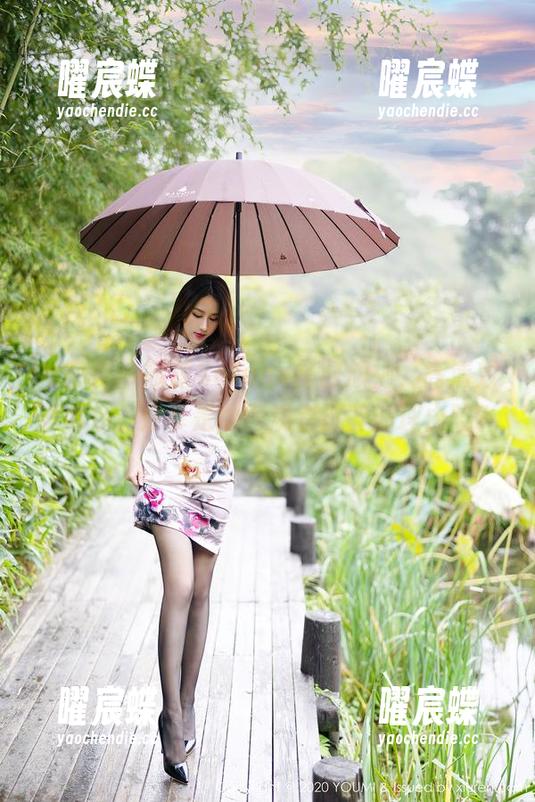 尤蜜荟 - 娜露Selena搭配旗袍，高清效果满分，分享是给旁观者沉醉的理由吗？