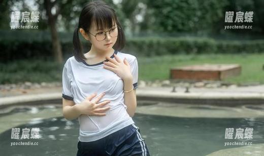 小仙女幼水铃衣的网袜，居然高清到这种地步，分享的不止是影像，还有心动。