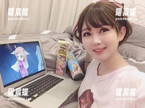 看是依酱呀的秘书写真，简直像一场职场错误的双关游戏