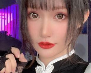 私拍怎么能这么干净？木之本果真会挑颜色！美图让人想脱这件白衣服…不太对，继续说。