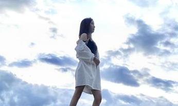 微密圈 – 学妹的资源库，竟藏着林子喵Lynne的美图，发现了世纪宝藏！