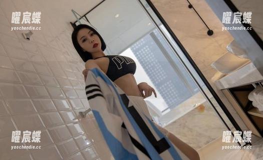 微密圈 - 果儿Victoria在线图集：怼拍，原来长得美还可以这么不按套路出牌。