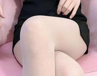 微密圈 – 汤圆可甜了下载：天使造型真惊艳，心想着我能不能也当把她的私人助手？