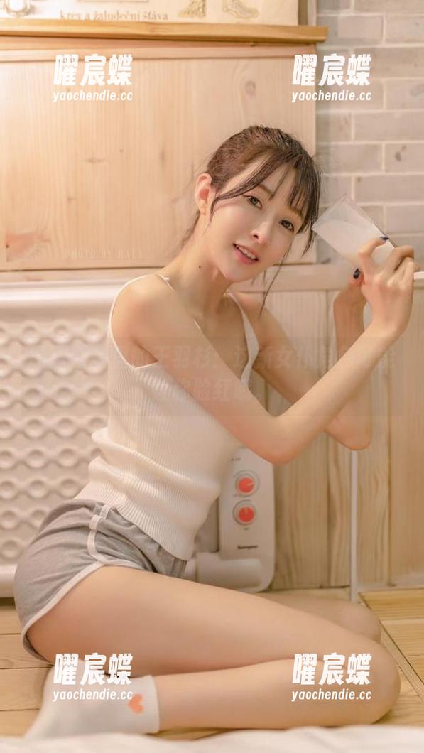 原图合集里的王羽杉：这新女仆角色可能让你脸红哦。