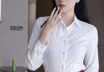 秀人网 – Demon瑶瑶，短裙与镜头之间：原图私拍，意想不到的趣味点滴
