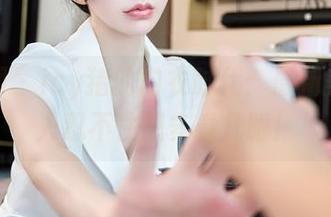 秀人网 – icy猪的内衣时代：最新美图让人忍不住想多看几眼！