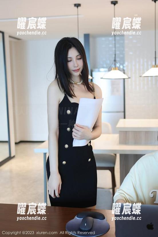 秀人网 - 兔子NINA的白裙：瞧，这也算是一种旅行吗？