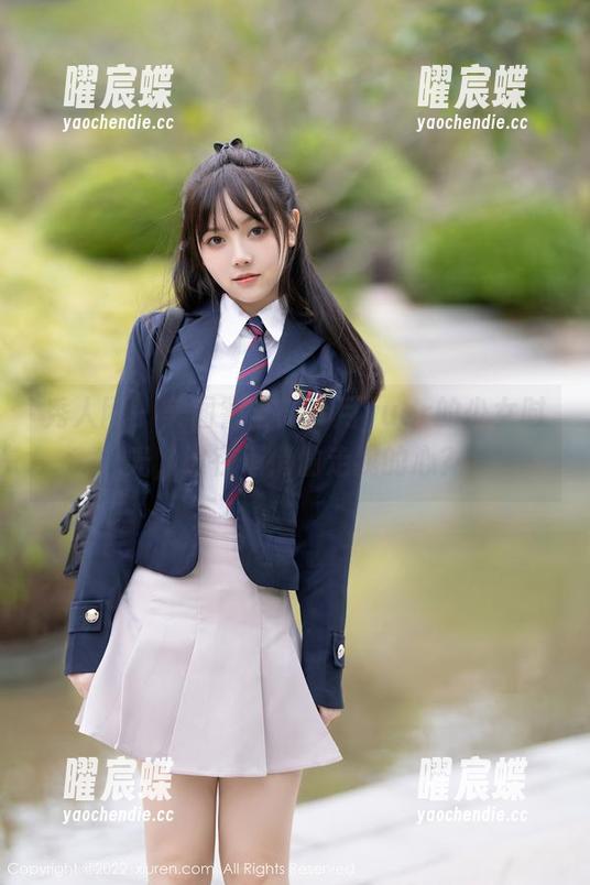 秀人网 - 美图警告：冷月yuer的少女时光，谁在悄悄偷走我的心？